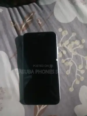 Apple iPhone 11 128 GB Silver