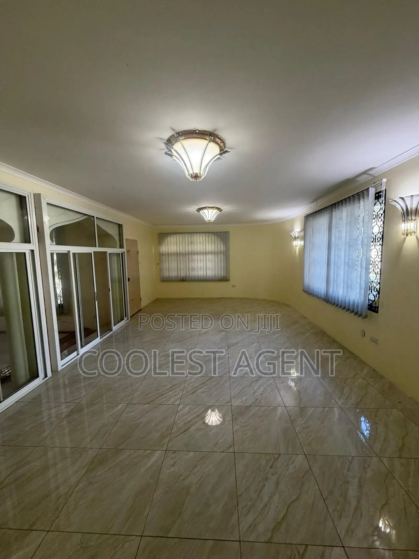 5bdrm Bungalow in Coolest Estate for rent