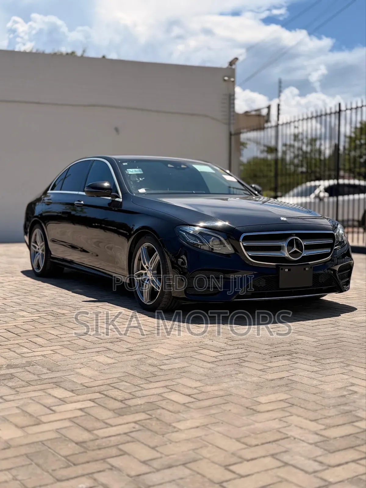 Mercedes-Benz E200 2017 Black