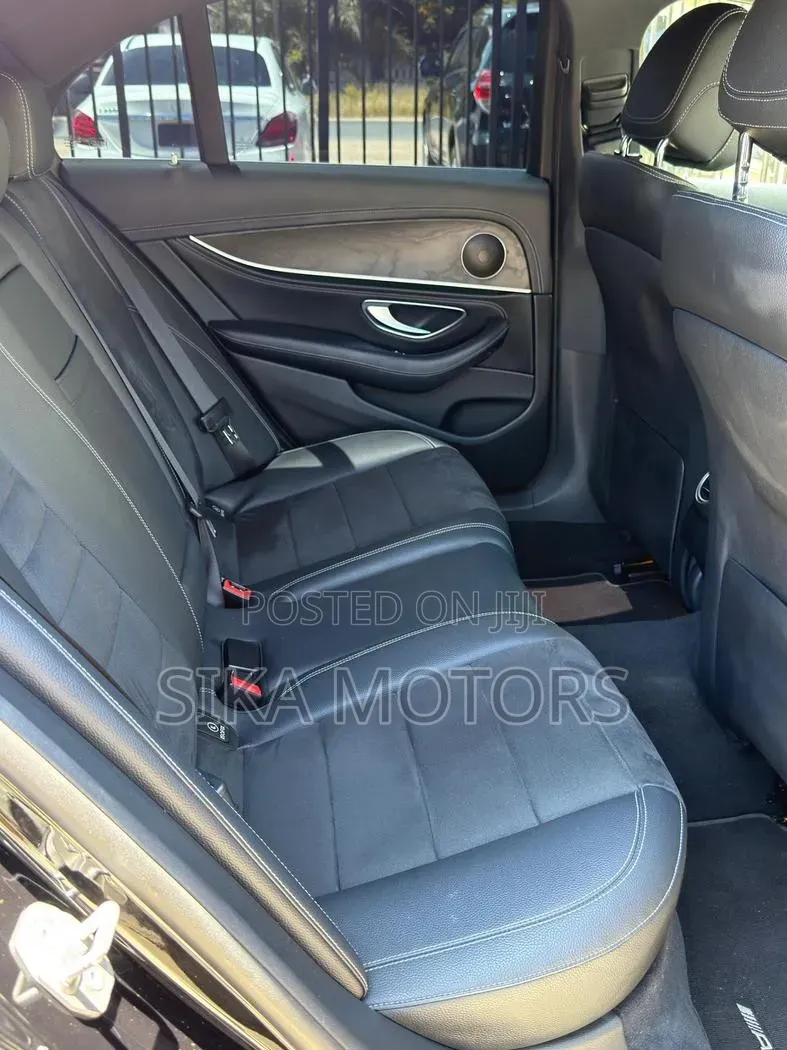 Mercedes-Benz E200 2017 Black