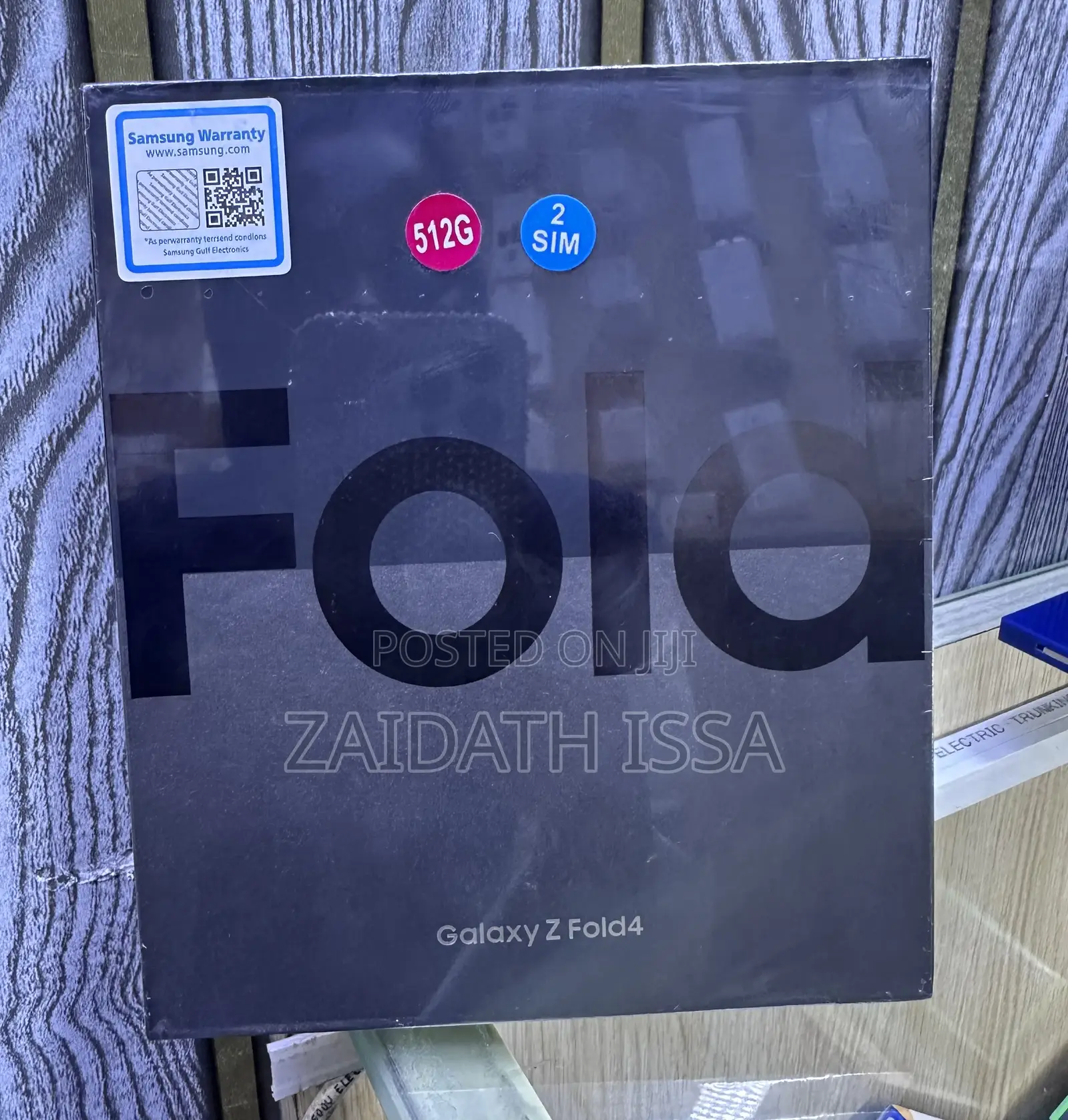 New Samsung Galaxy Z Fold4 512 GB Gold