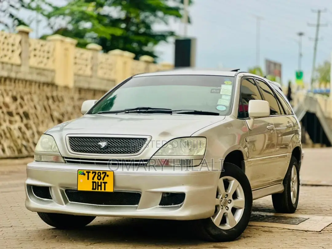Toyota Harrier 2002 Silver