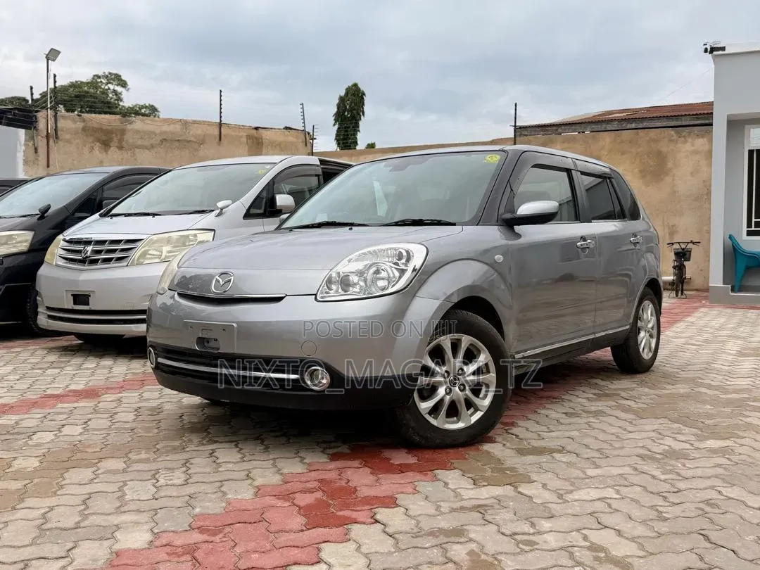 Mazda Verisa 2011 Silver