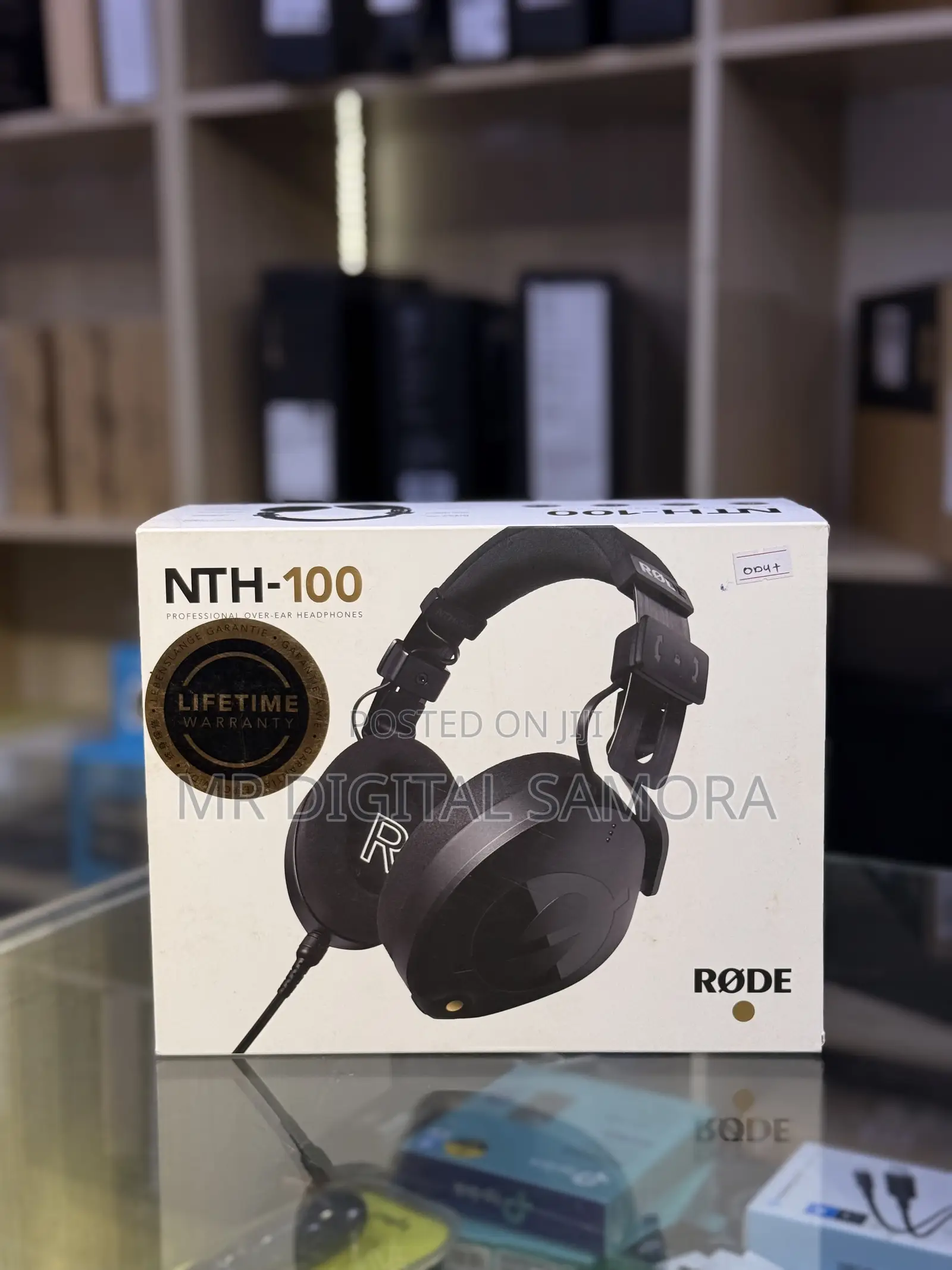 Rode Professional Over-Ear Headphone