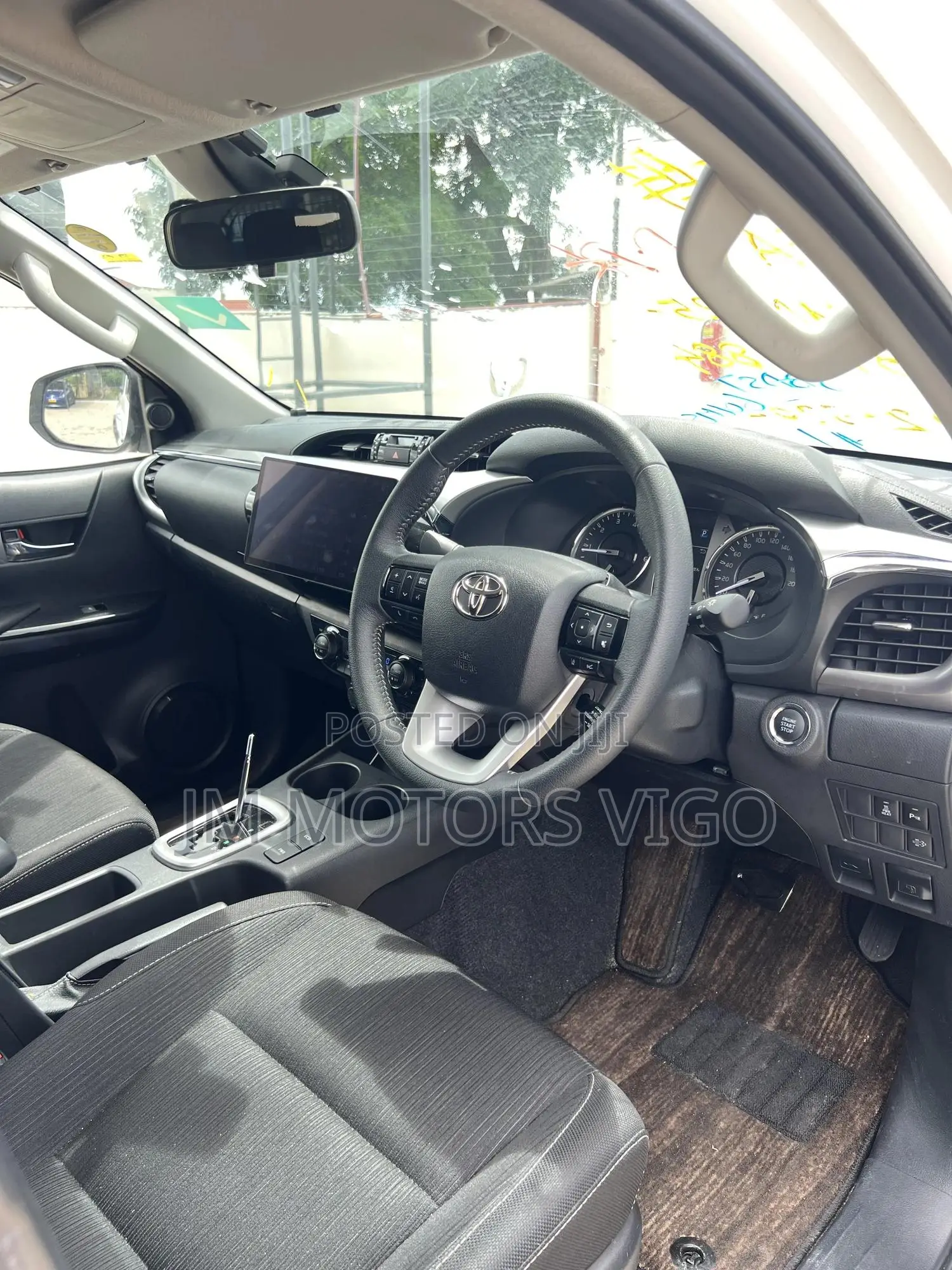 Toyota Hilux 2022 Pearl