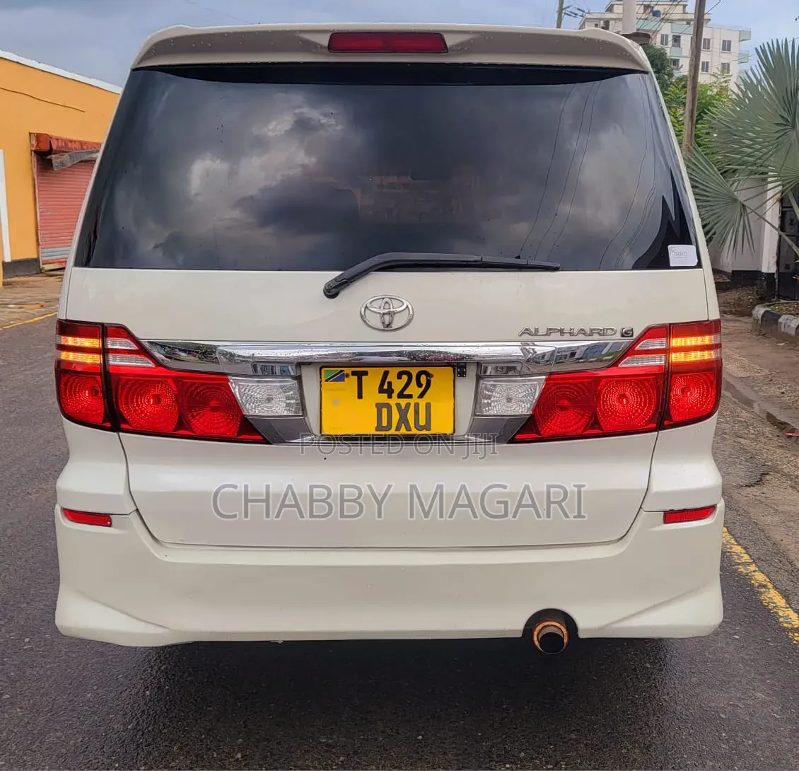 Toyota Alphard 2.4 Petrol FWD 2004 Pearl