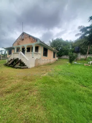 Plot Area SQM 2400 for Sale at Madale Mivumoni