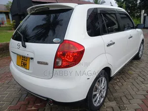 Mazda Verisa 2011 White
