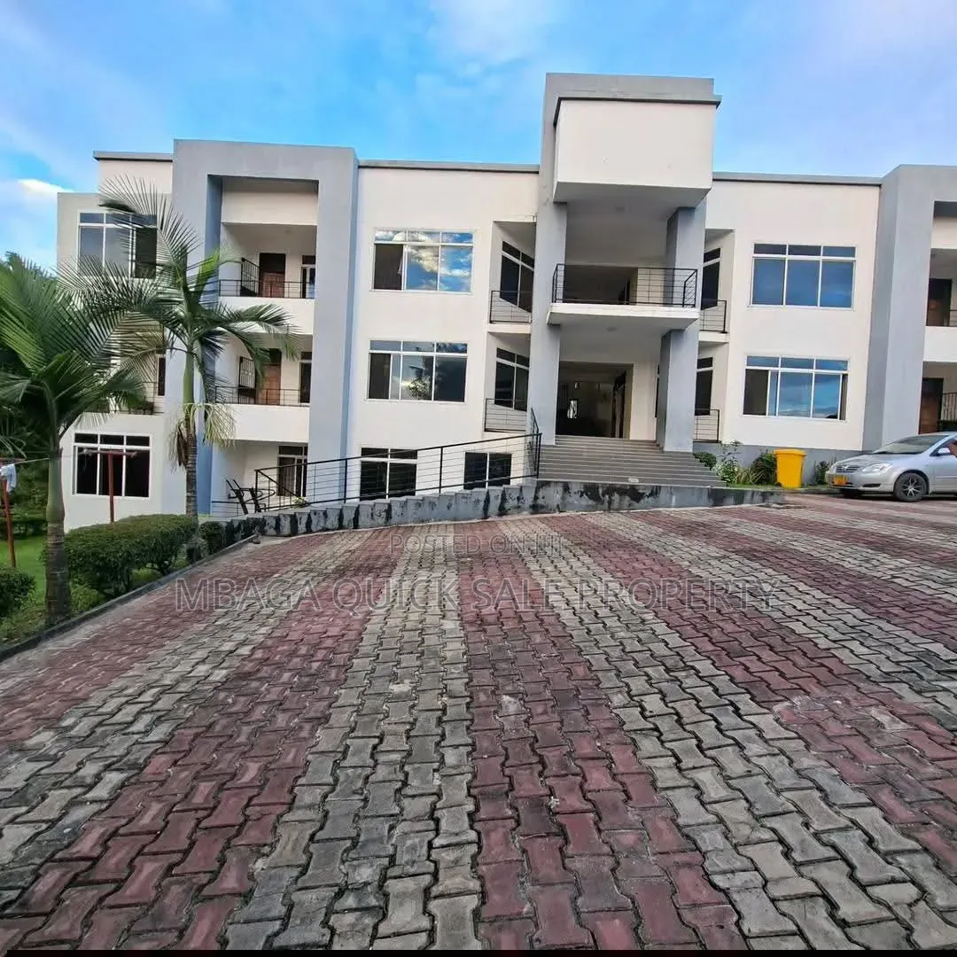 3bdrm Apartment in Makongo Juu Mwanzoni, Goba for rent