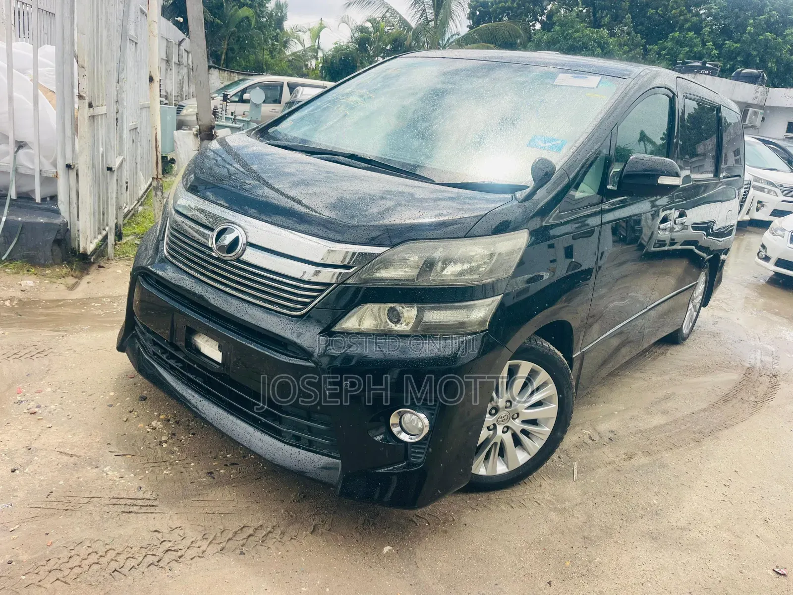Toyota Alphard 2.4 Petrol AWD 2013 Black