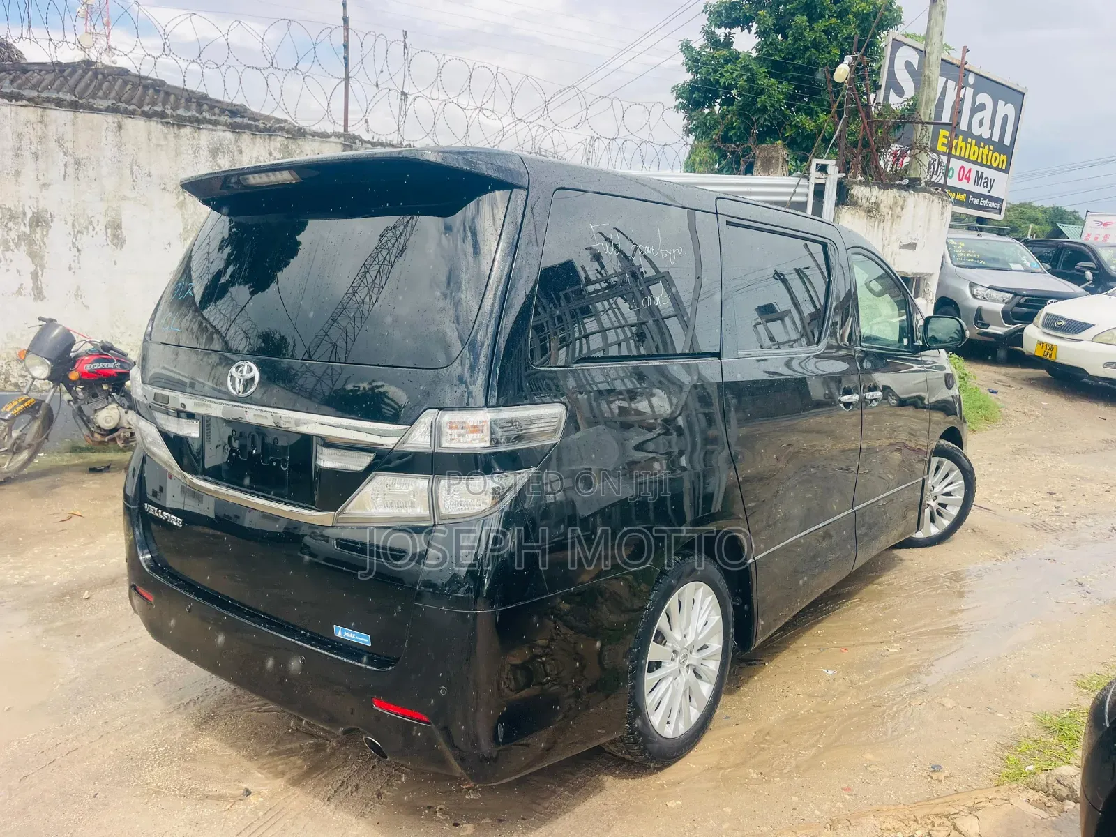 Toyota Alphard 2.4 Petrol AWD 2013 Black