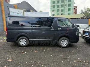 Toyota HiAce 2007 Black