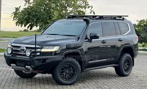 Toyota Land Cruiser 2024 Black