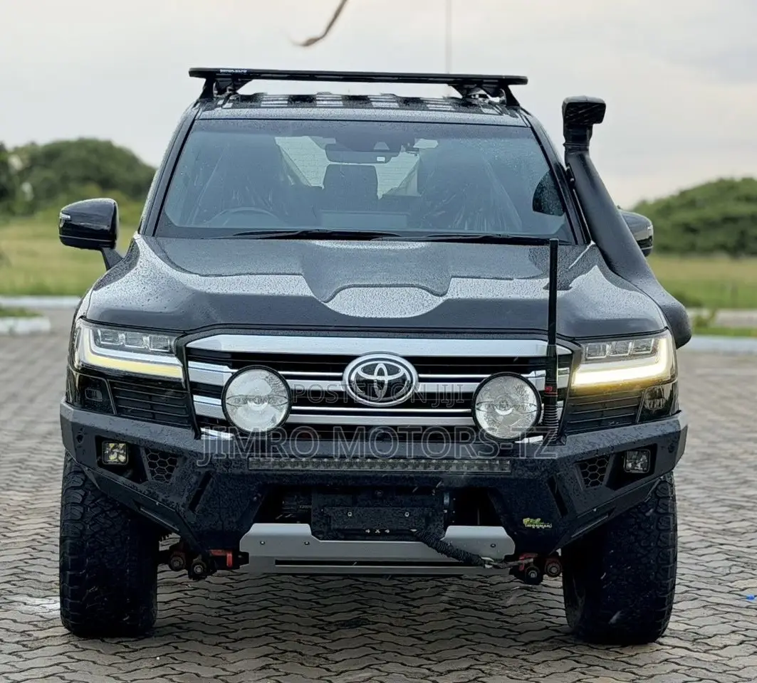 Toyota Land Cruiser 2024 Black