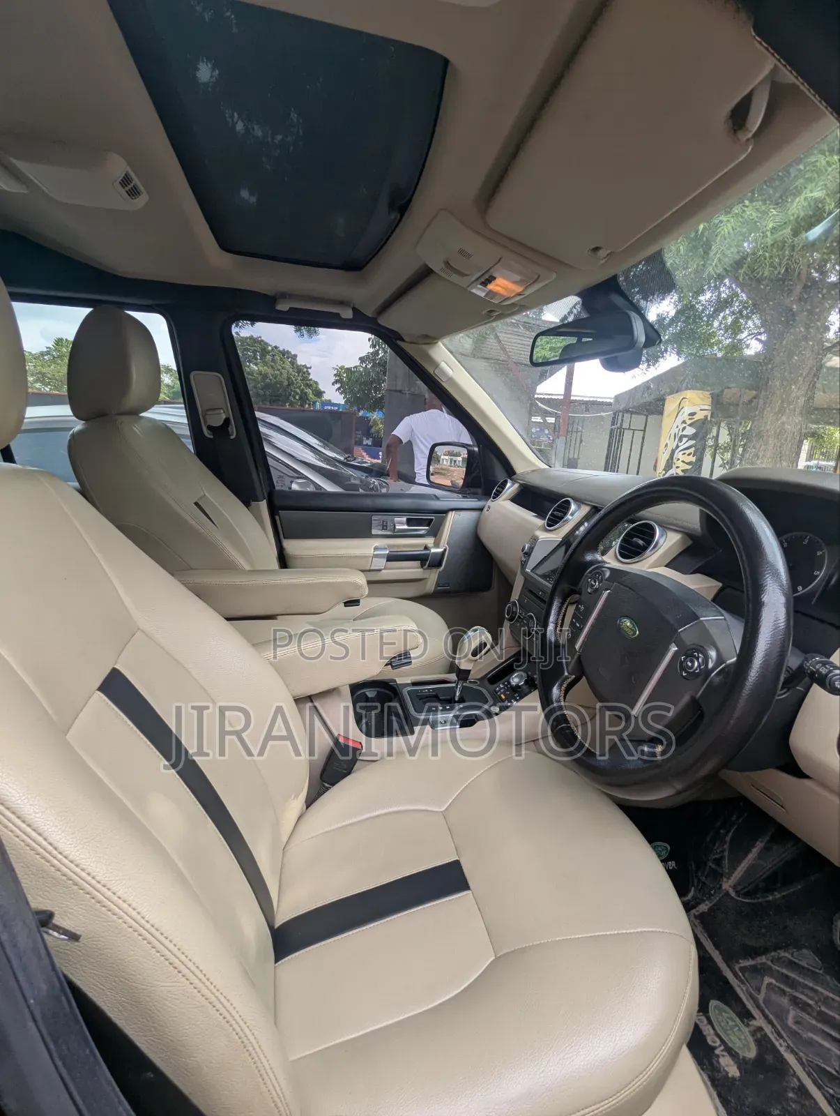 Land Rover Discovery 2010 Gray