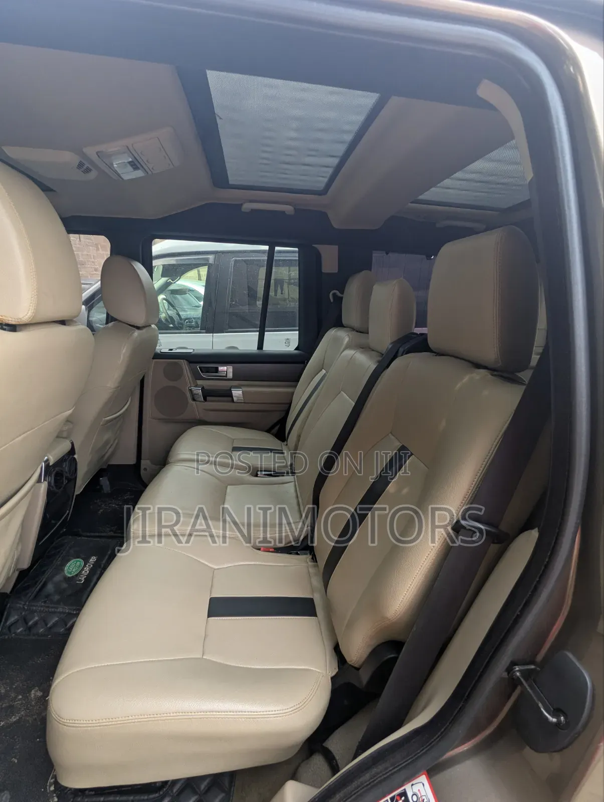 Land Rover Discovery 2010 Gray