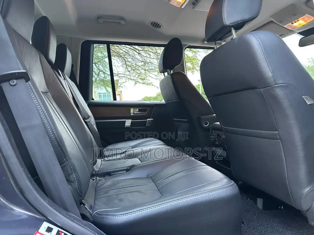 Land Rover Discovery 2016 Gray