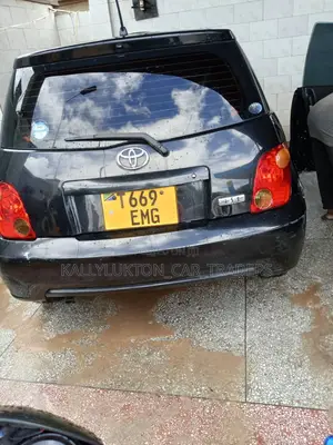 Toyota IST 2006 Black