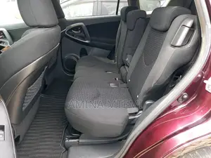 Toyota Vanguard 2011 Black