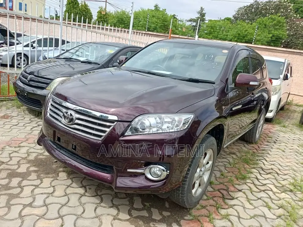 Toyota Vanguard 2011 Black