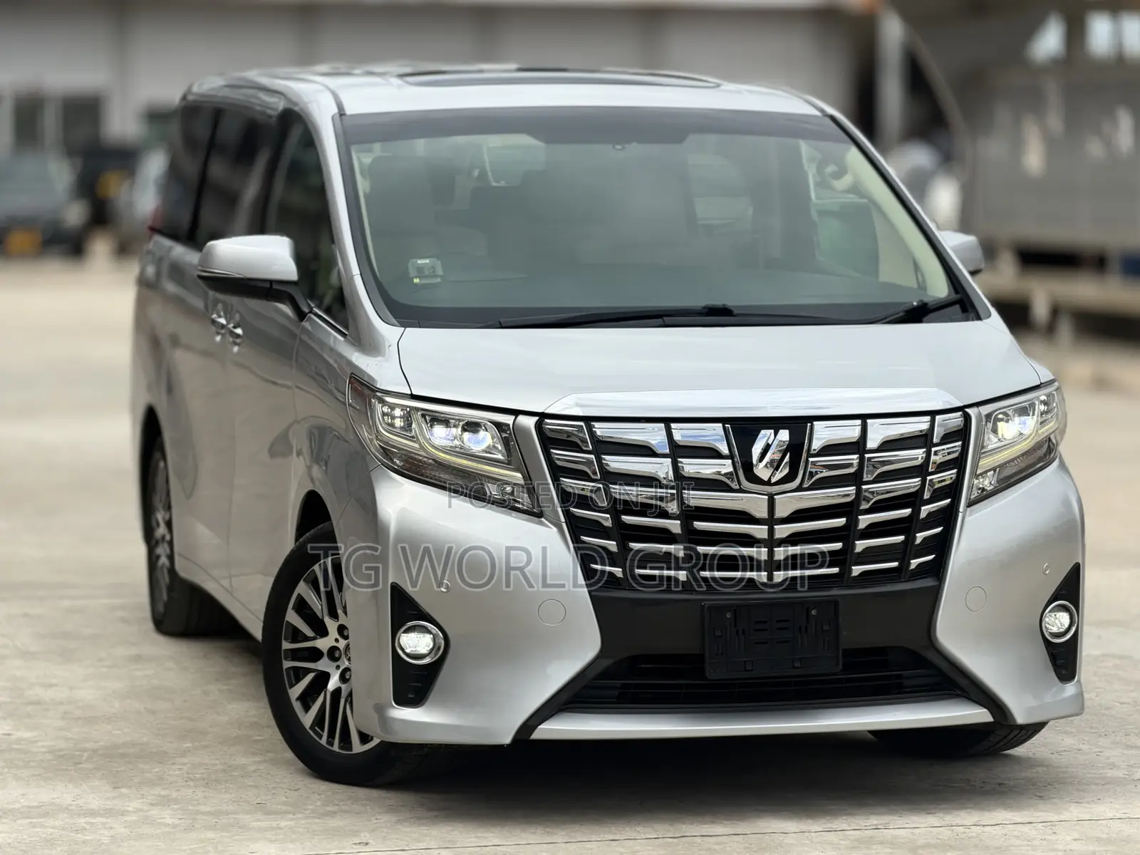 Toyota Alphard 2.5 Petrol AWD 2017 Silver