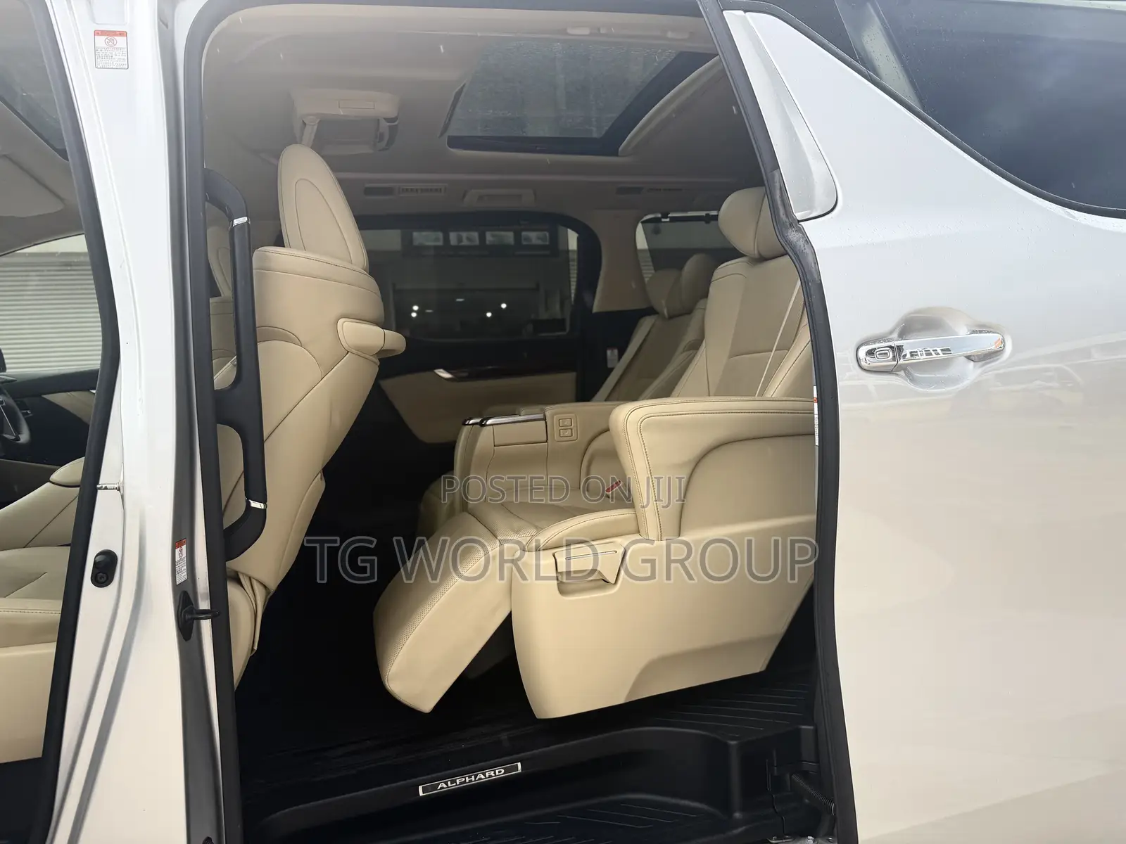 Toyota Alphard 2.5 Petrol AWD 2017 Silver