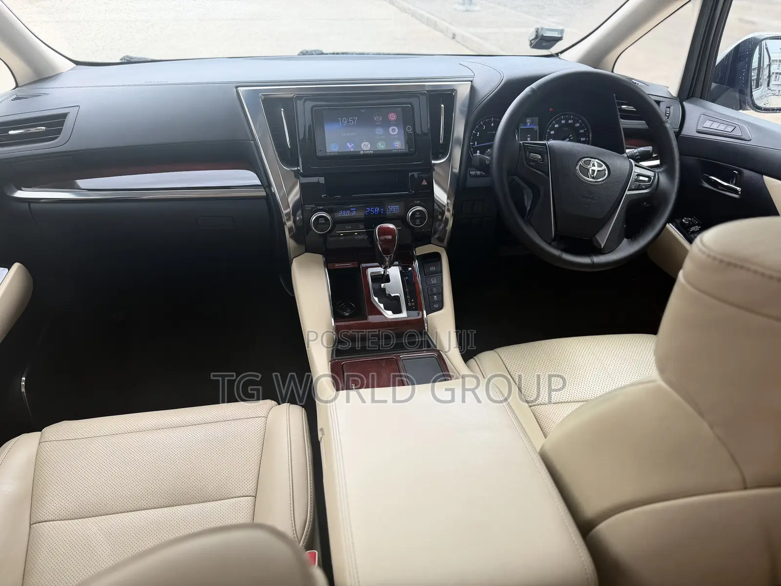 Toyota Alphard 2.5 Petrol AWD 2017 Silver