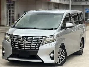 Toyota Alphard 2.5 Petrol AWD 2017 Silver