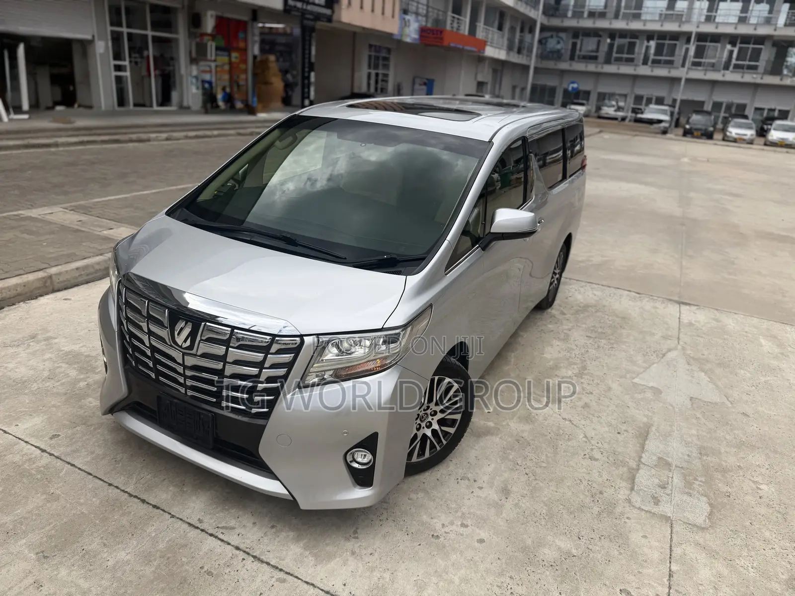Toyota Alphard 2.5 Petrol AWD 2017 Silver