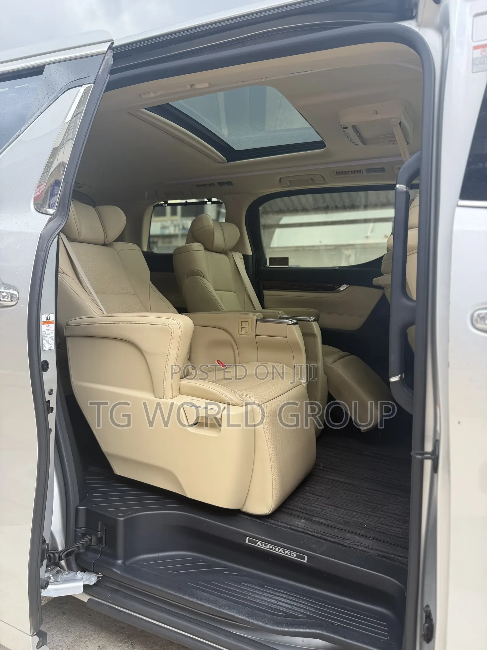 Toyota Alphard 2.5 Petrol AWD 2017 Silver