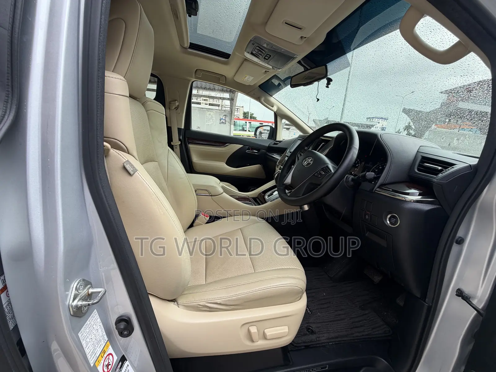 Toyota Alphard 2.5 Petrol AWD 2017 Silver