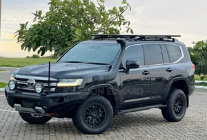 Toyota Land Cruiser 2024 Black