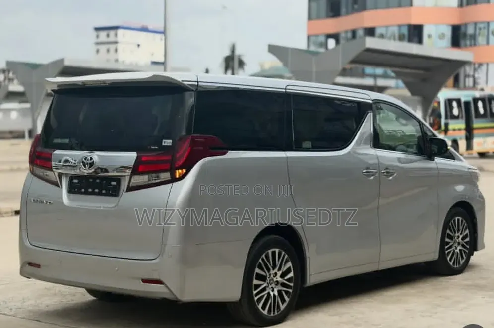 Toyota Alphard 2017 Grey