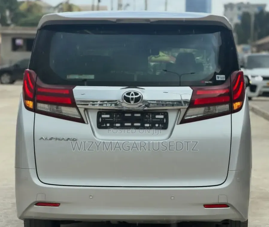 Toyota Alphard 2017 Grey