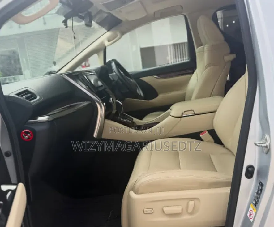 Toyota Alphard 2017 Grey