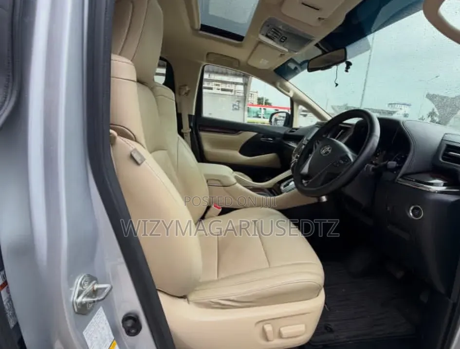 Toyota Alphard 2017 Grey