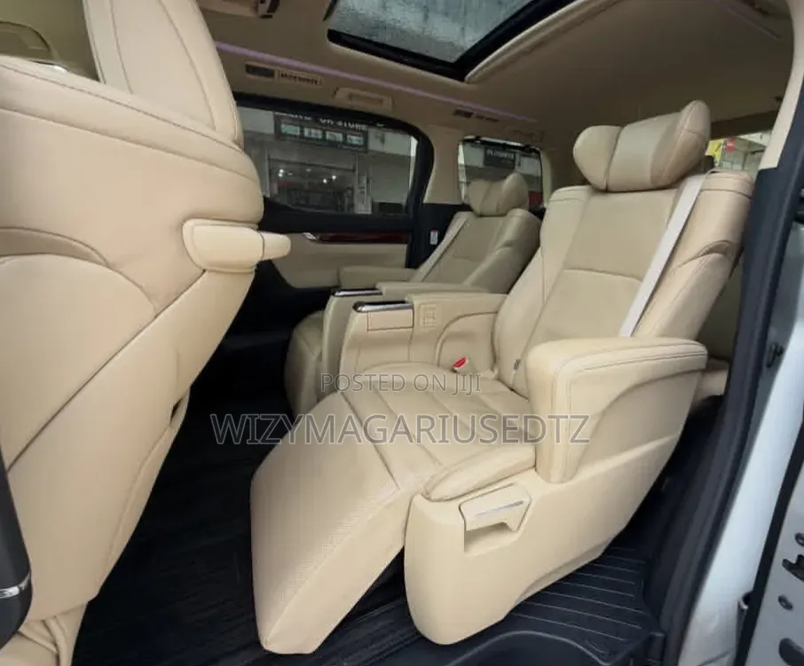 Toyota Alphard 2017 Grey