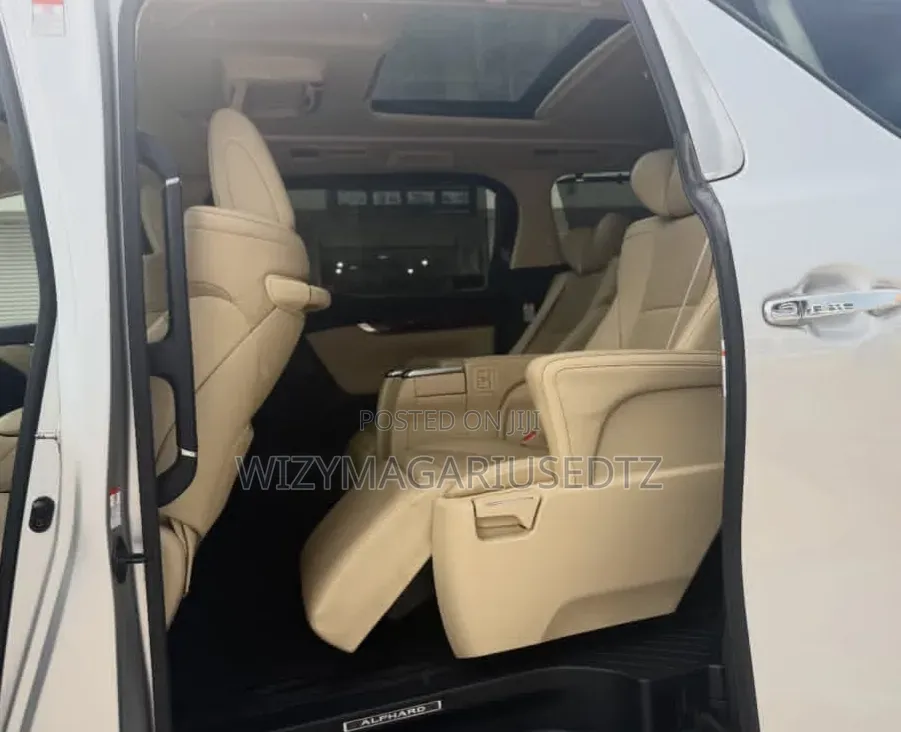 Toyota Alphard 2017 Grey