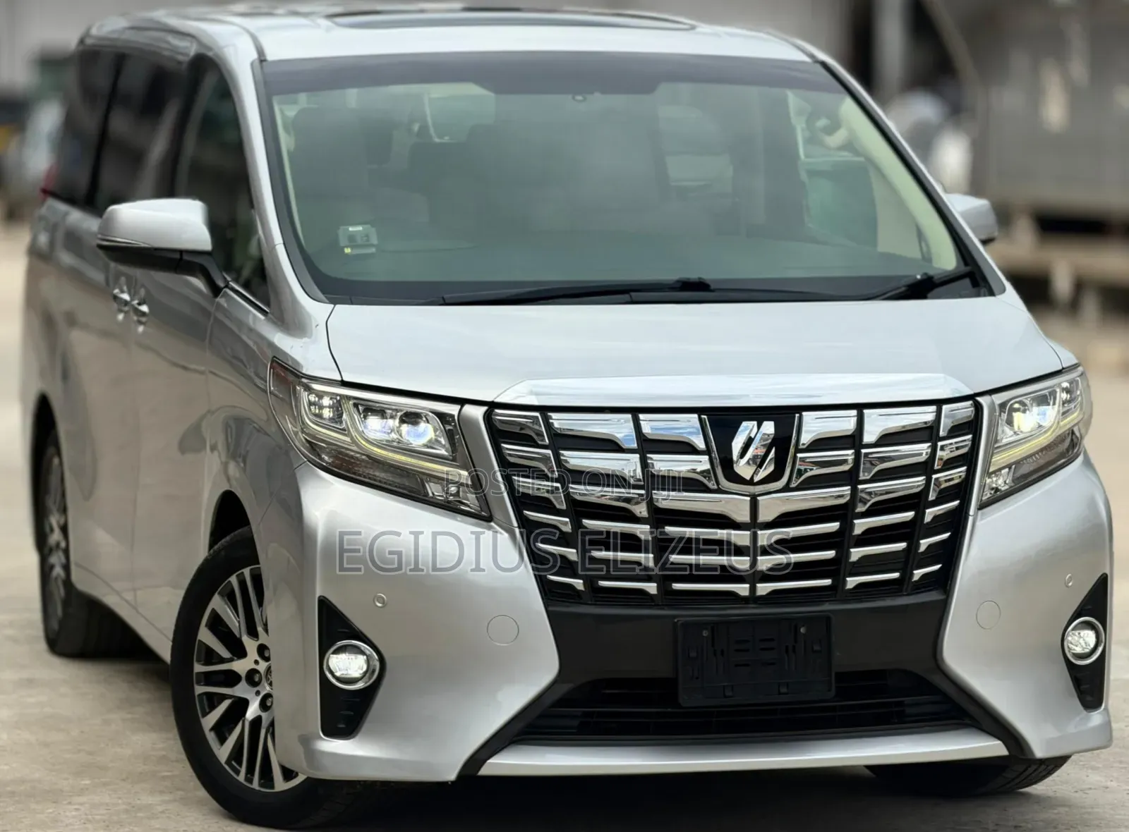 Toyota Alphard 2017 Silver