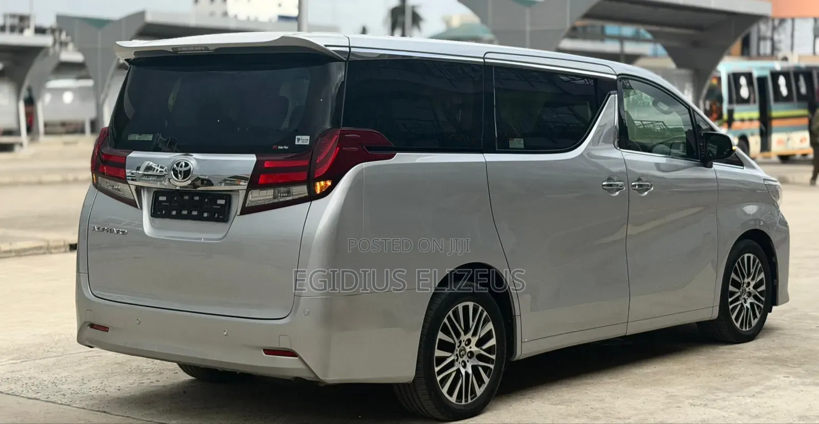 Toyota Alphard 2017 Silver