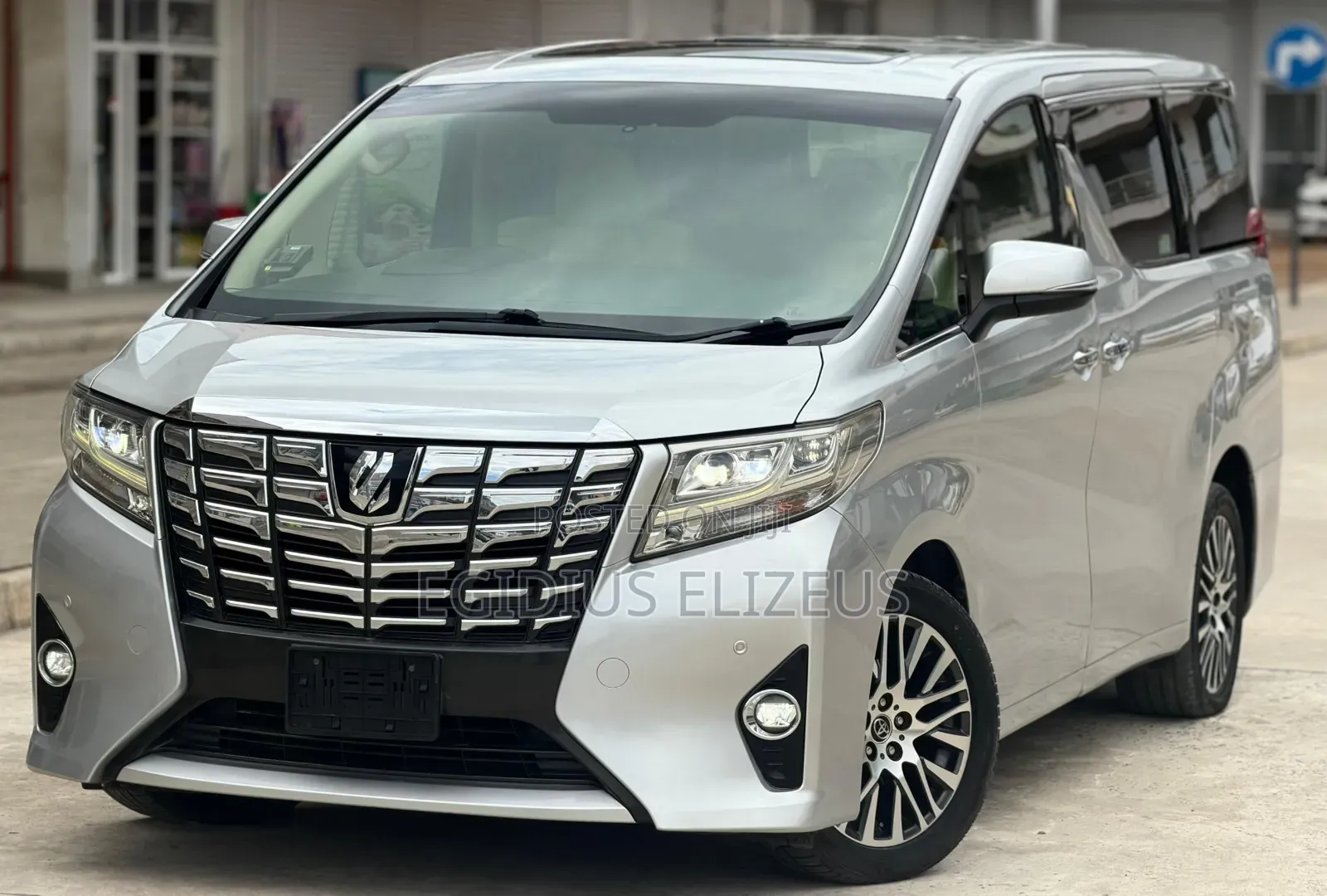 Toyota Alphard 2017 Silver