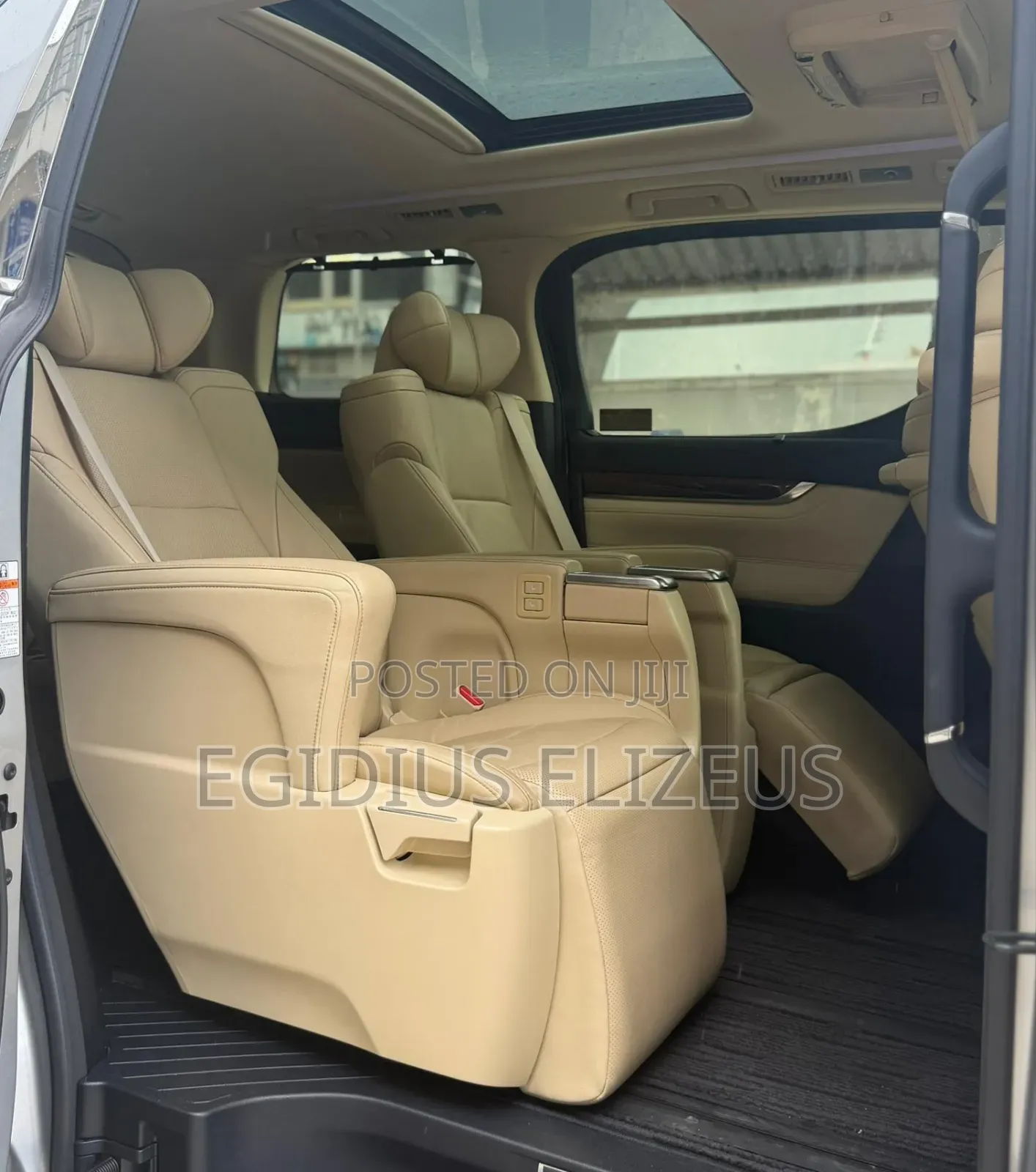 Toyota Alphard 2017 Silver