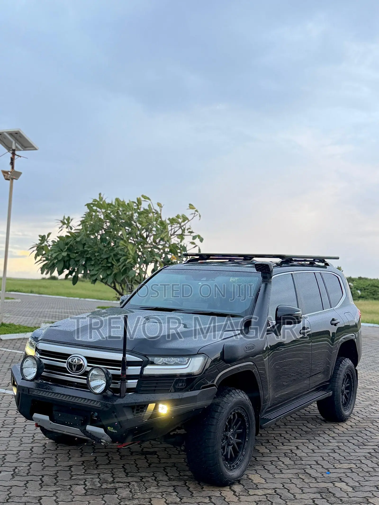 Toyota Land Cruiser 2024 Black