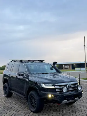 Toyota Land Cruiser 2024 Black
