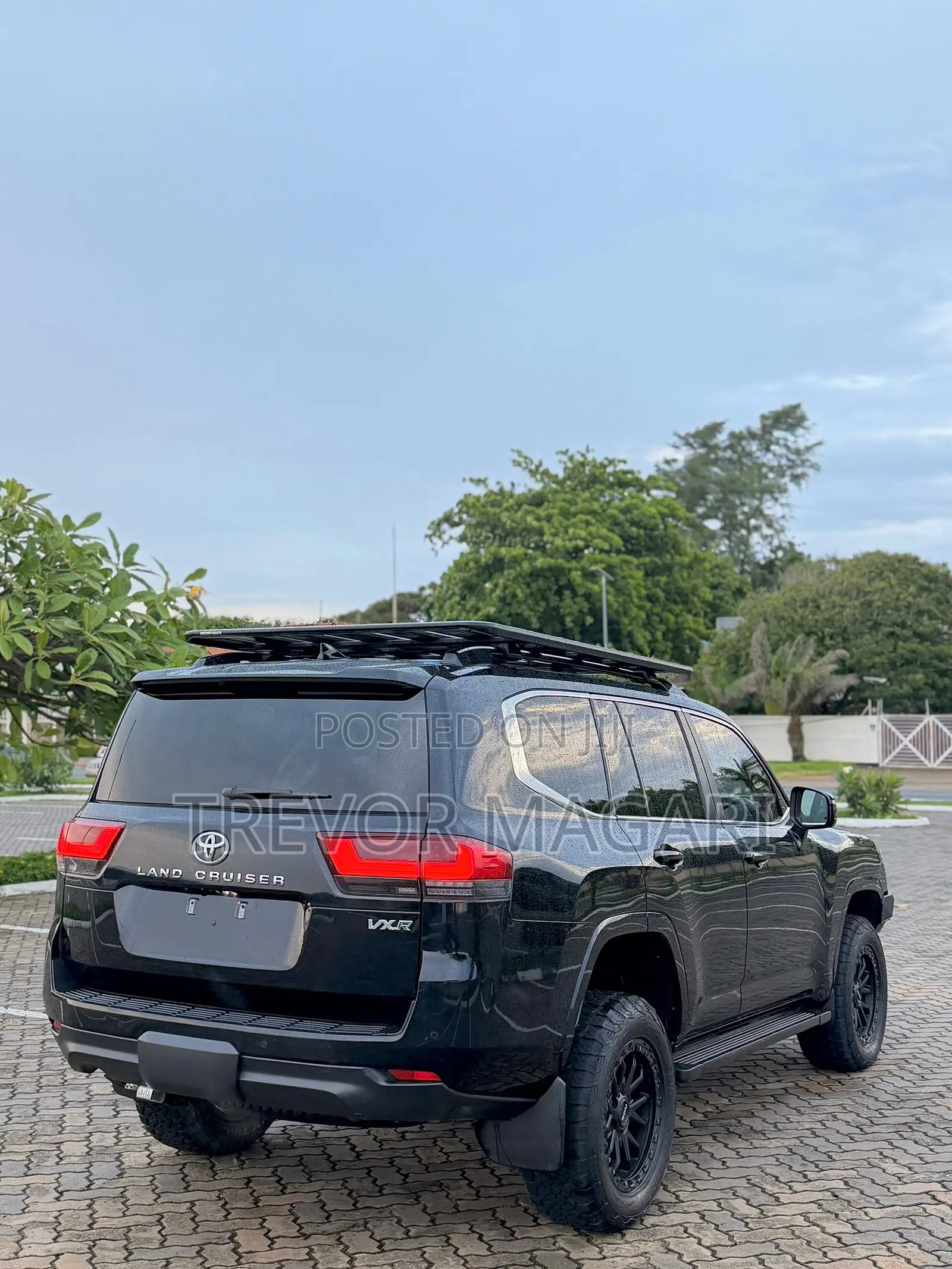 Toyota Land Cruiser 2024 Black