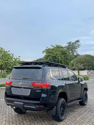 Toyota Land Cruiser 2024 Black