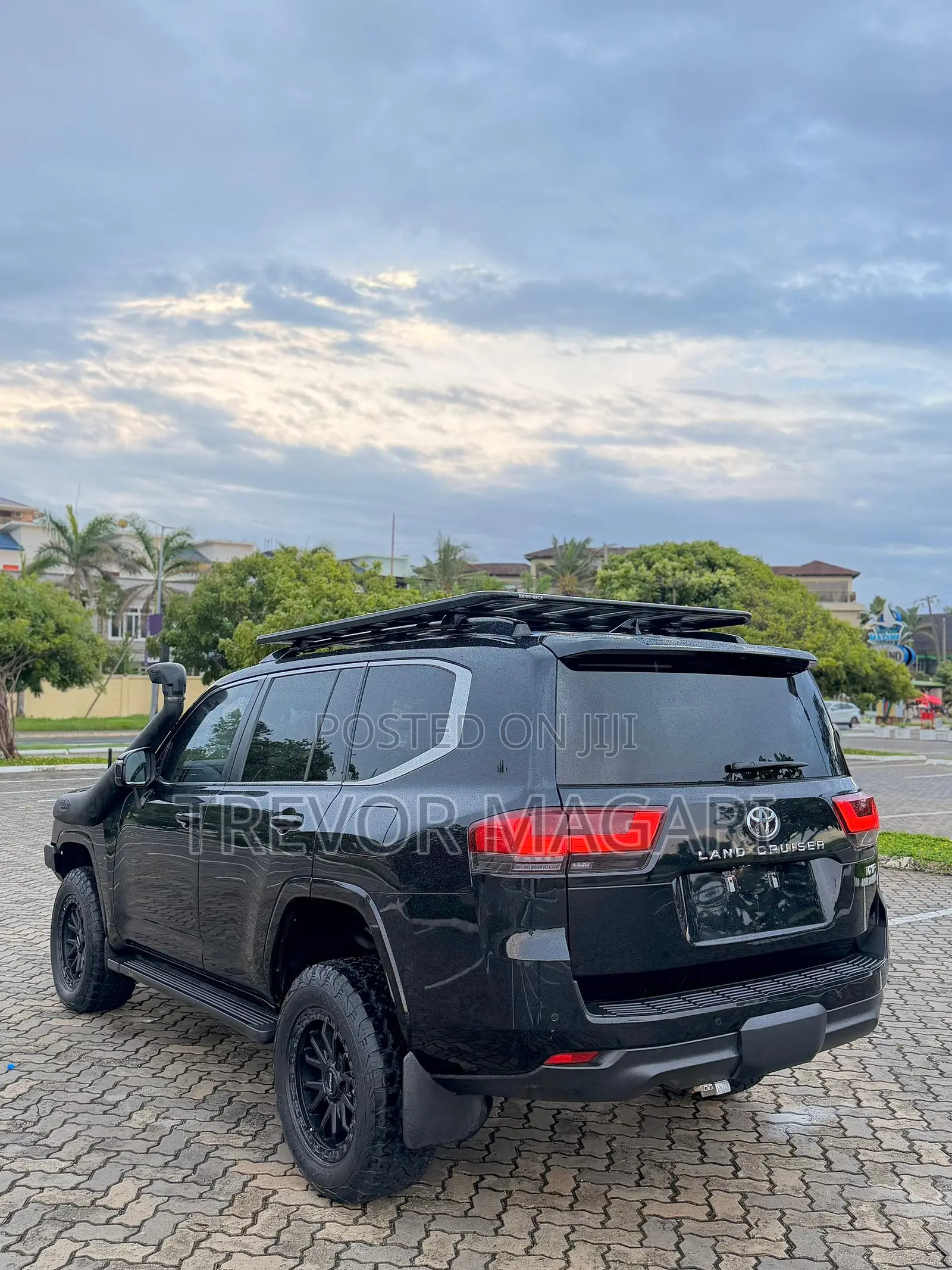 Toyota Land Cruiser 2024 Black