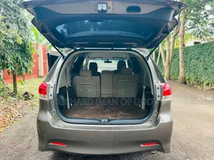Toyota Wish 2011 Gray
