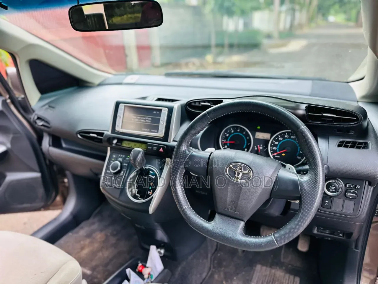 Toyota Wish 2011 Gray