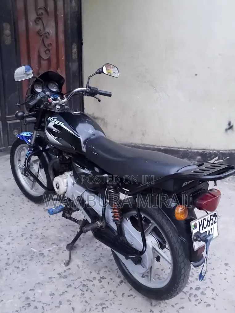 New Bajaj Boxer 125 2025 Black